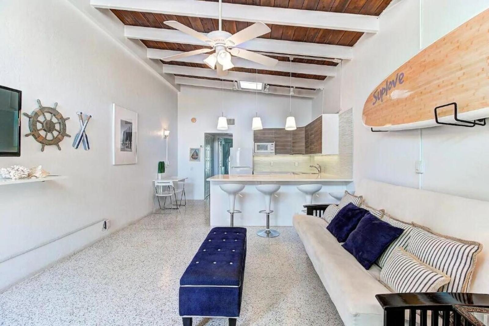 Beachfront Getaway In Siesta Key Exterior photo